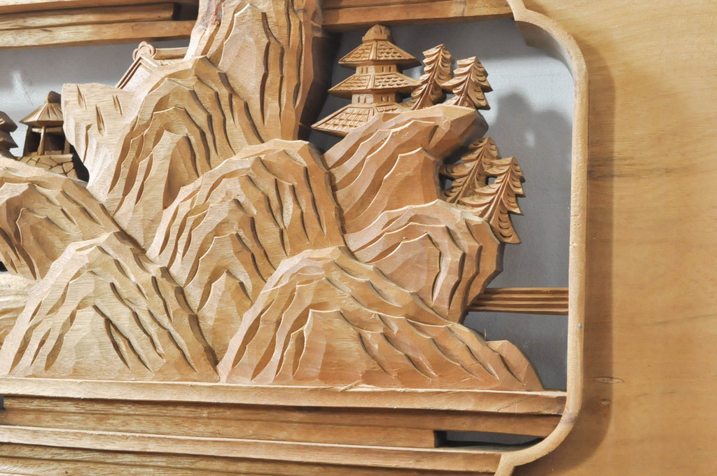 アンティーク建具　井波彫刻　壽山作　松の木と風情ある風景の図柄が美しい両面彫刻欄間2枚セット(明かり取り、明り取り)(R-076355)
