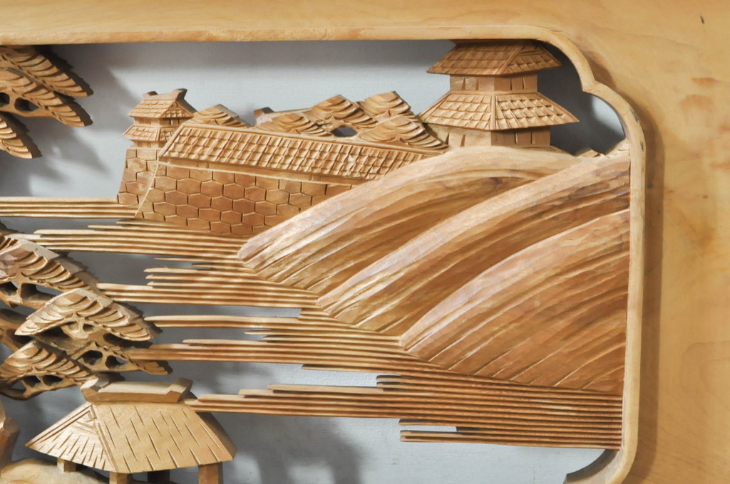 アンティーク建具　井波彫刻　壽山作　松の木と風情ある風景の図柄が美しい両面彫刻欄間2枚セット(明かり取り、明り取り)(R-076355)