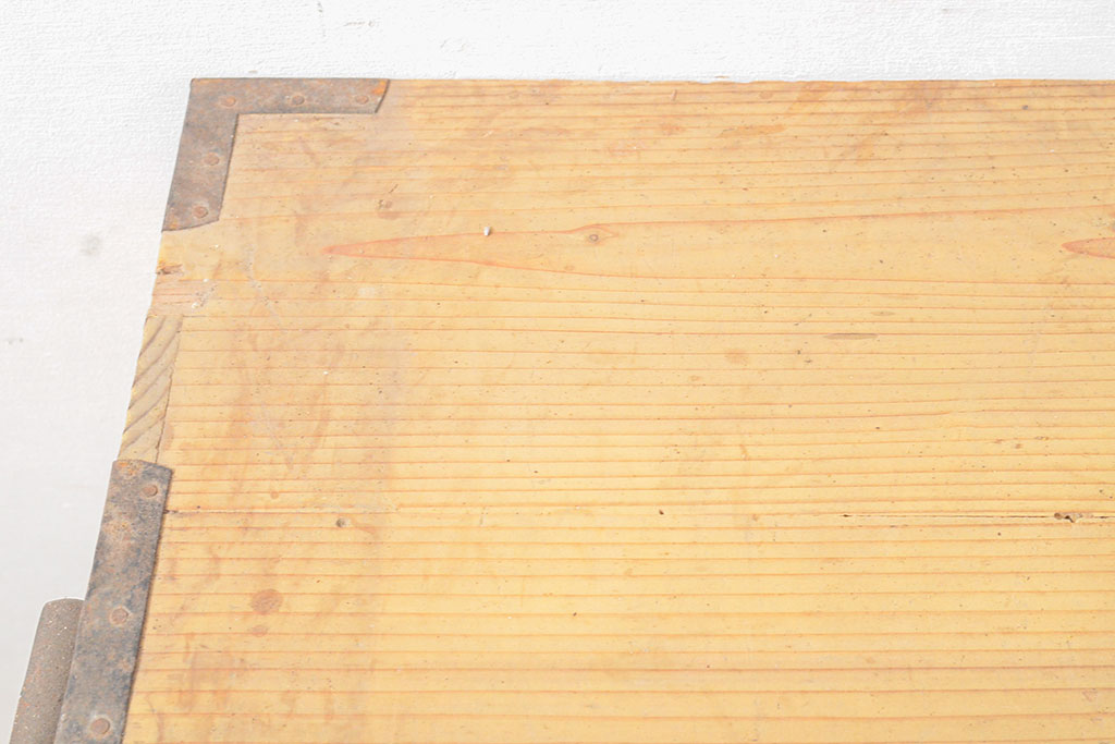 和製アンティーク　ヒノキ材　和モダンな空間づくりにおすすめの時代箪笥(チェスト、引き出し、収納箪笥)(R-054009)
