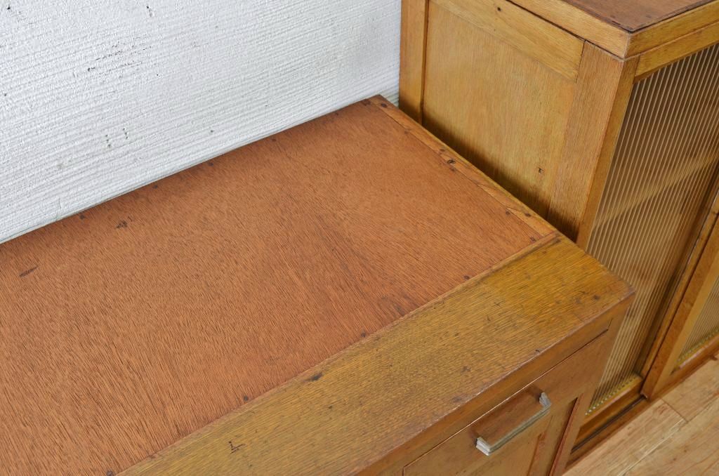 アンティーク家具　☆アンティークモールガラス二段重ね食器棚(収納棚)