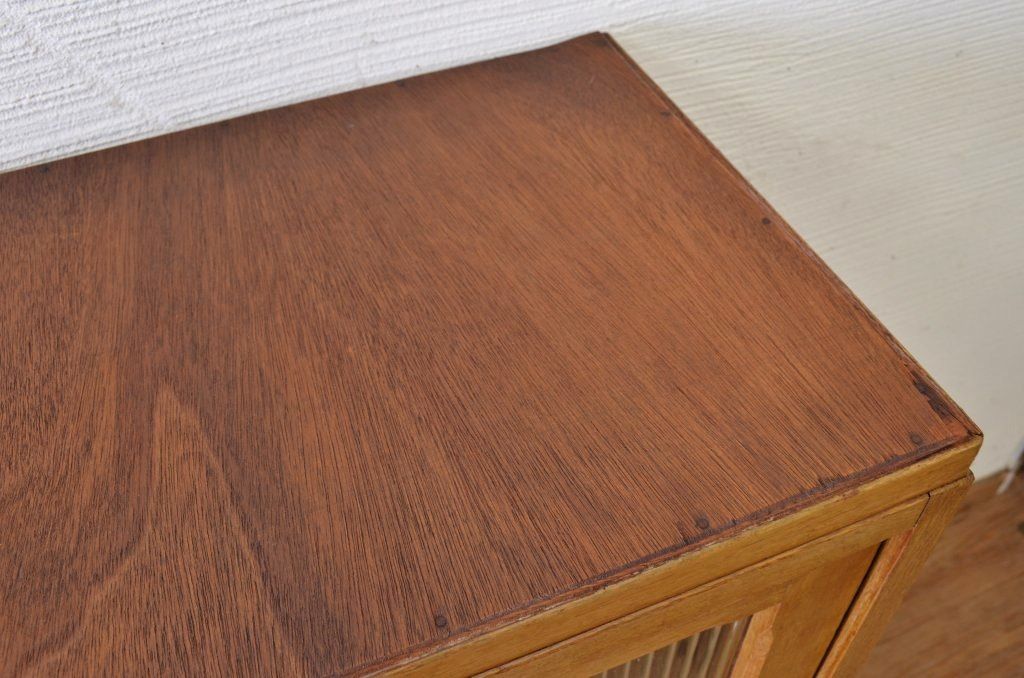 アンティーク家具　☆アンティークモールガラス二段重ね食器棚(収納棚)