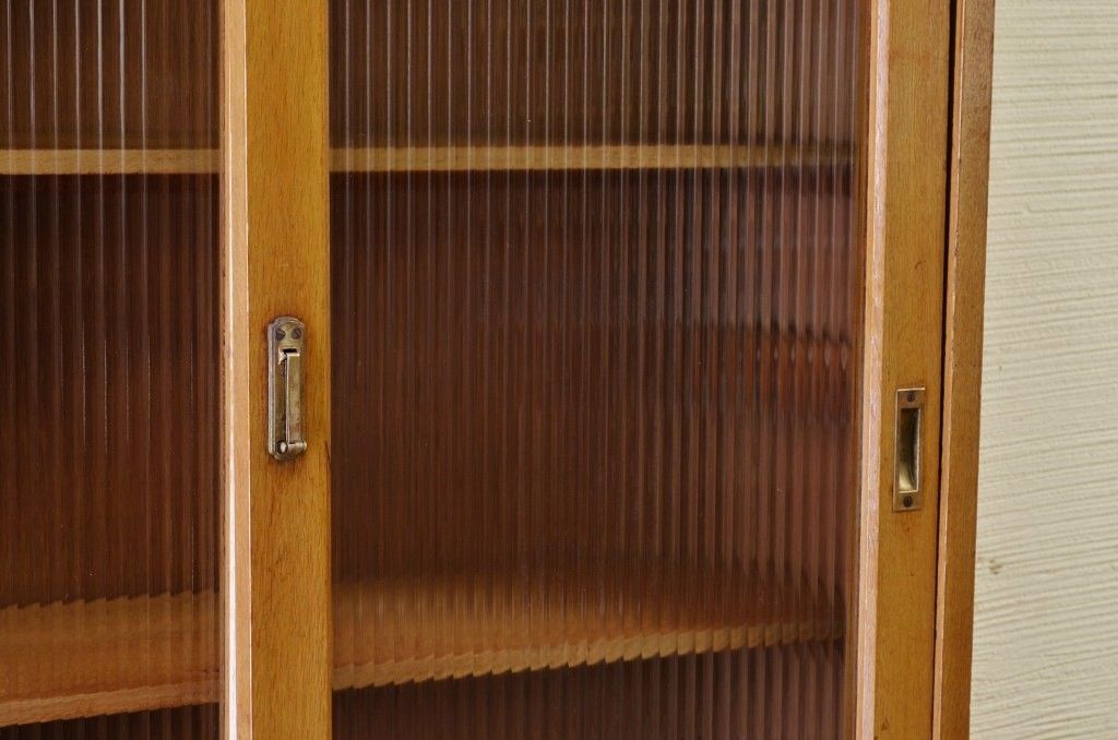 アンティーク家具　☆アンティークモールガラス二段重ね食器棚(収納棚)