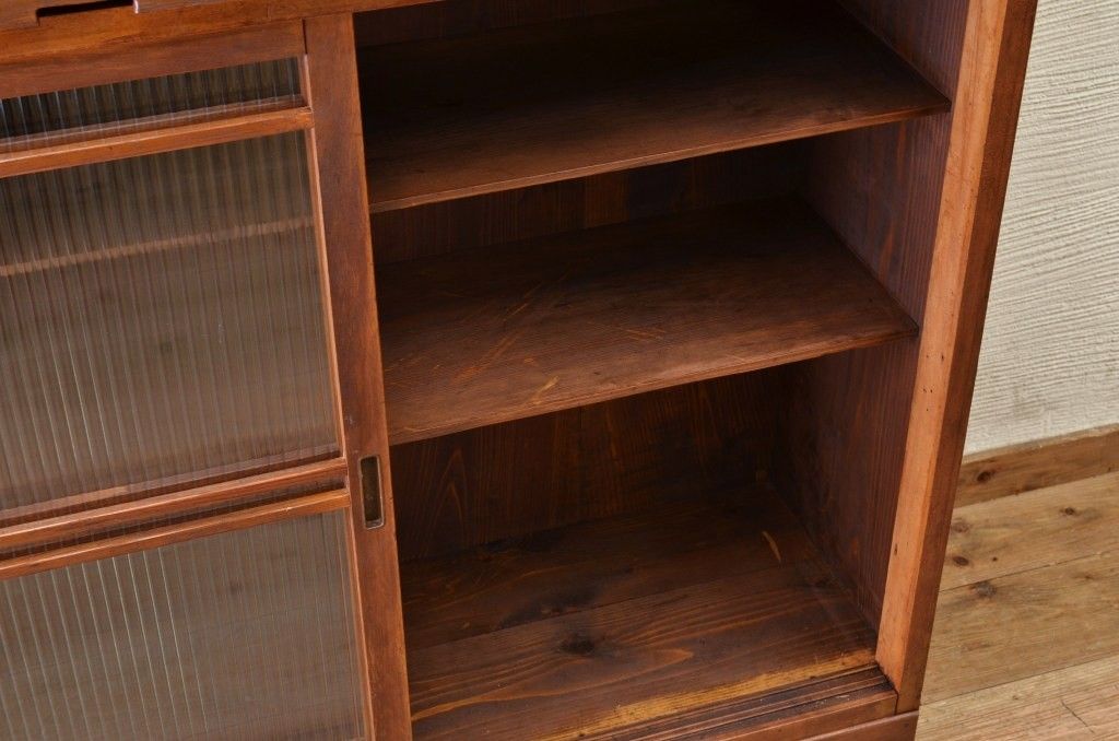 アンティーク家具　アンティークモールガラスパタパタ下駄箱(収納棚)