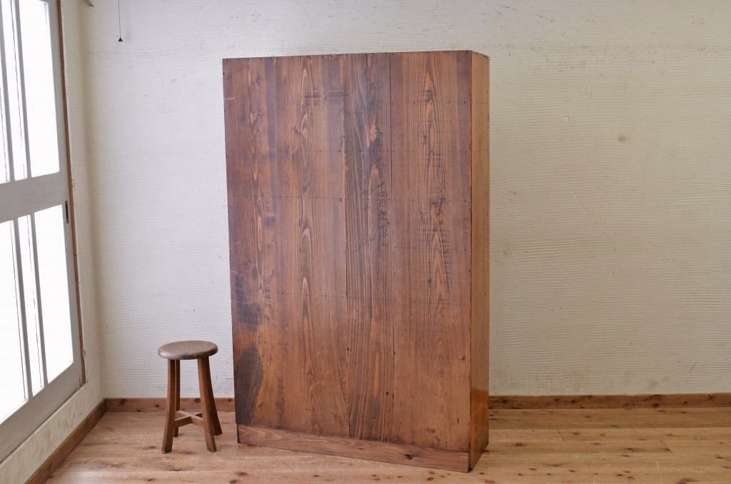 アンティーク家具　アンティークモールガラスパタパタ下駄箱(収納棚)