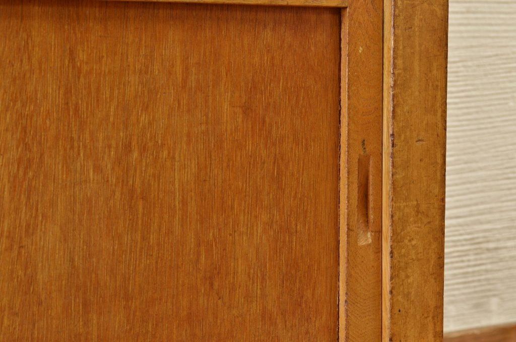 アンティーク家具　古い駄菓子屋の小窓付きアンティークガラスケース