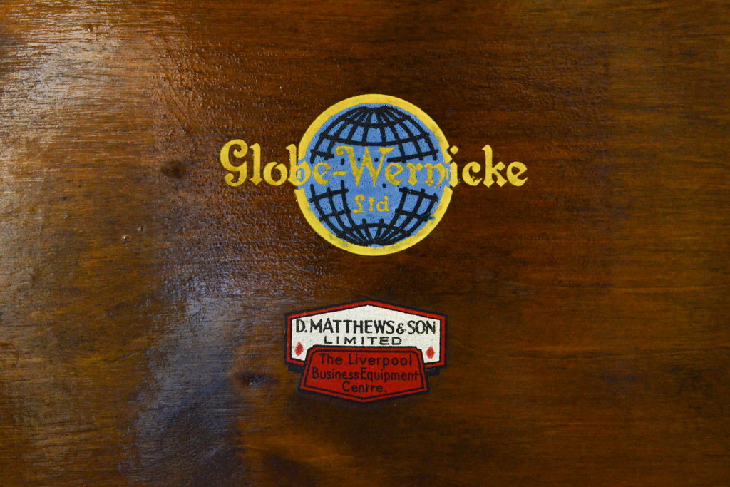 イギリスアンティーク家具　Globe Wernicke(グローブ ウェルニッケ)　オーク材　落ち着いた色合いがクラシカルなお部屋に馴染みやすいスタッキングブックケース(本箱、収納棚、戸棚、キャビネット、飾り棚、陳列棚)(R-063329)