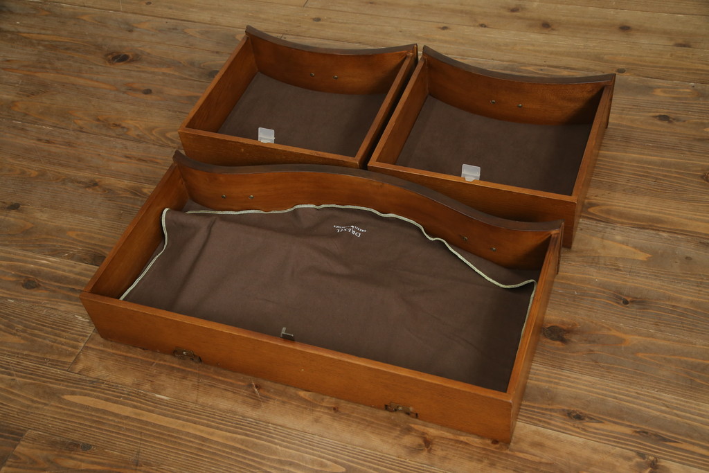中古　美品　ドレクセル　DREXEL HERITAGE(ドレクセルヘリテイジ)　洗練された上品なデザインが魅力のコンソールテーブル(平机、引き出、サイドテーブル)(R-075680)