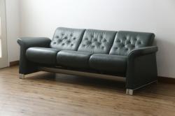 中古　ノルウェー製　ほぼ未使用の極美品!!　EKORNES(エコーネス)　ストレスレス(Stressless)　メトロポリタン　大人の贅沢なくつろぎ空間を演出する三人掛けソファ(アームソファ、3人掛け、3P、トリプルソファ、ロッキング機能、北欧)(定価約55万円)(R-066508)