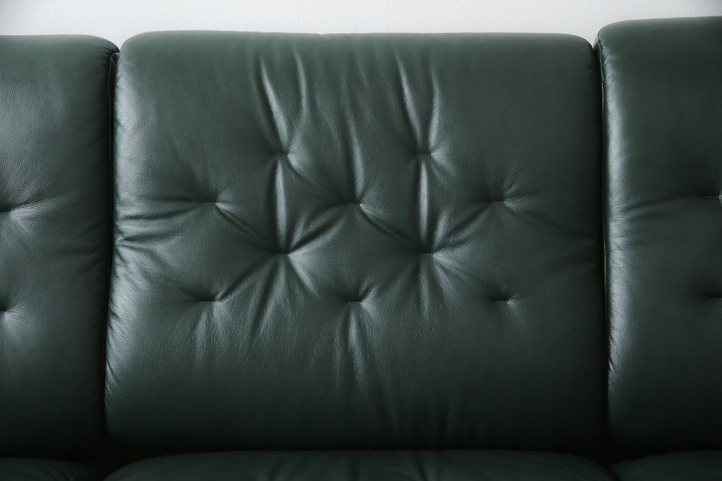 中古　ノルウェー製　ほぼ未使用の極美品!!　EKORNES(エコーネス)　ストレスレス(Stressless)　メトロポリタン　大人の贅沢なくつろぎ空間を演出する三人掛けソファ(アームソファ、3人掛け、3P、トリプルソファ、ロッキング機能、北欧)(定価約55万円)(R-066508)