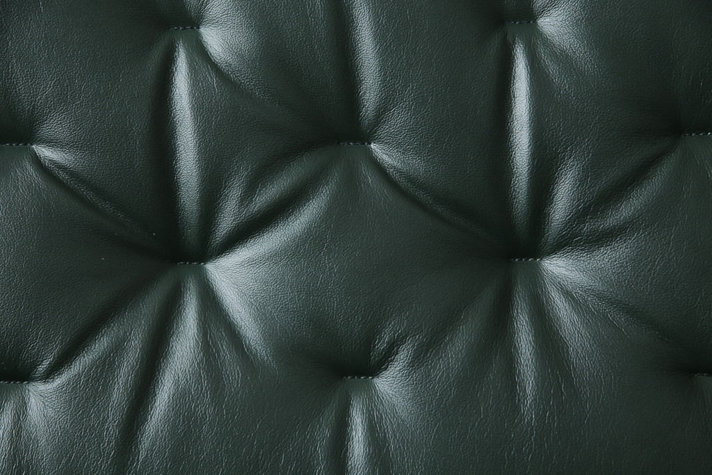 中古　ノルウェー製　ほぼ未使用の極美品!!　EKORNES(エコーネス)　ストレスレス(Stressless)　メトロポリタン　大人の贅沢なくつろぎ空間を演出する三人掛けソファ(アームソファ、3人掛け、3P、トリプルソファ、ロッキング機能、北欧)(定価約55万円)(R-066508)
