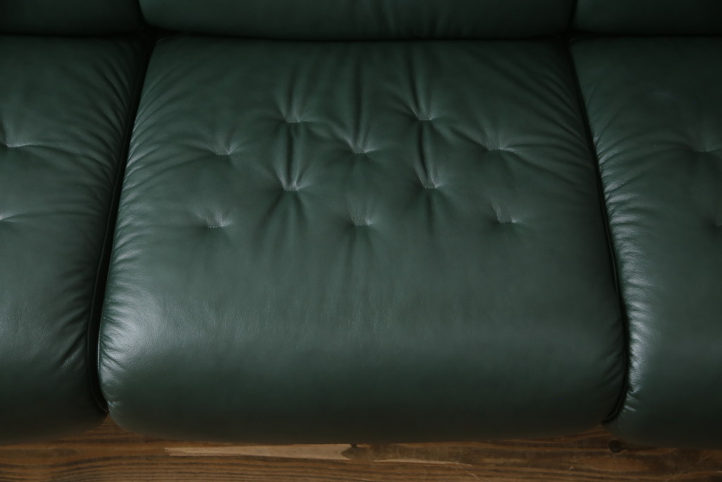 中古　ノルウェー製　ほぼ未使用の極美品!!　EKORNES(エコーネス)　ストレスレス(Stressless)　メトロポリタン　大人の贅沢なくつろぎ空間を演出する三人掛けソファ(アームソファ、3人掛け、3P、トリプルソファ、ロッキング機能、北欧)(定価約55万円)(R-066508)
