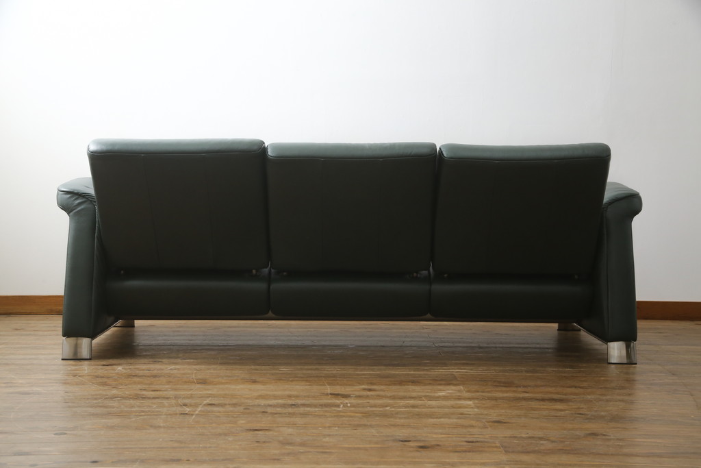 中古　ノルウェー製　ほぼ未使用の極美品!!　EKORNES(エコーネス)　ストレスレス(Stressless)　メトロポリタン　大人の贅沢なくつろぎ空間を演出する三人掛けソファ(アームソファ、3人掛け、3P、トリプルソファ、ロッキング機能、北欧)(定価約55万円)(R-066508)