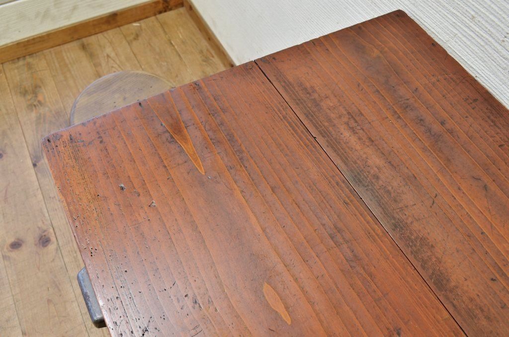 アンティーク家具　古い木味の引き出し付きアンティーク平机(テーブル)