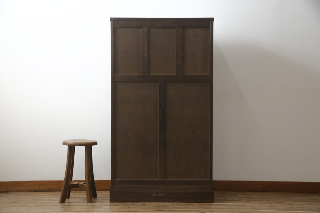 中古　横浜クラシック家具　ノックオンウッド(knockonwood)　コロニアルシリーズ(Hand Made)　オーク材　クラシカルな佇まいのチェスト(引き出し、洋服タンス、ハイチェスト)(定価約33万円)(R-064026)