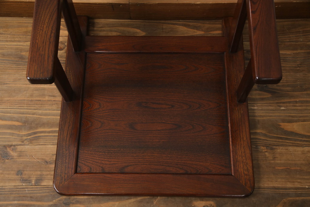 中古　九州民芸家具　上質な雰囲気漂う肘掛付き座椅子(座いす、座イス)(R-069978)