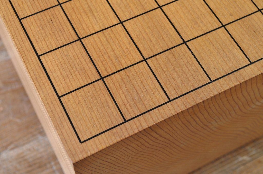 アンティーク雑貨　○古い将棋盤五寸九分