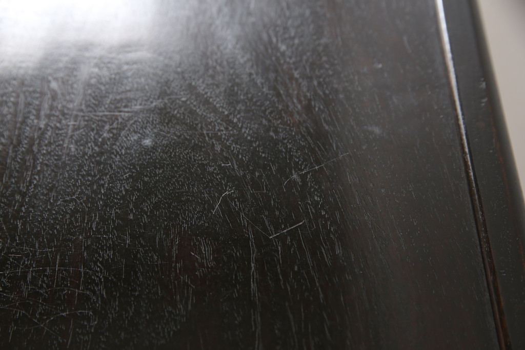 和製アンティーク　指物家具　紫檀(シタン)無垢材　独特な模様がアジアン風な雰囲気を演出する時代飾り棚(茶棚、収納棚、戸棚)(R-051012)