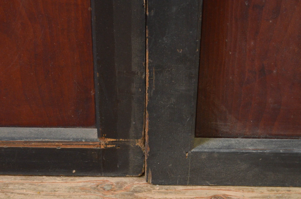 アンティーク建具　漆塗り　落ち着いた和の空間を演出する板戸窓2枚セット(引き戸)(R-069657)