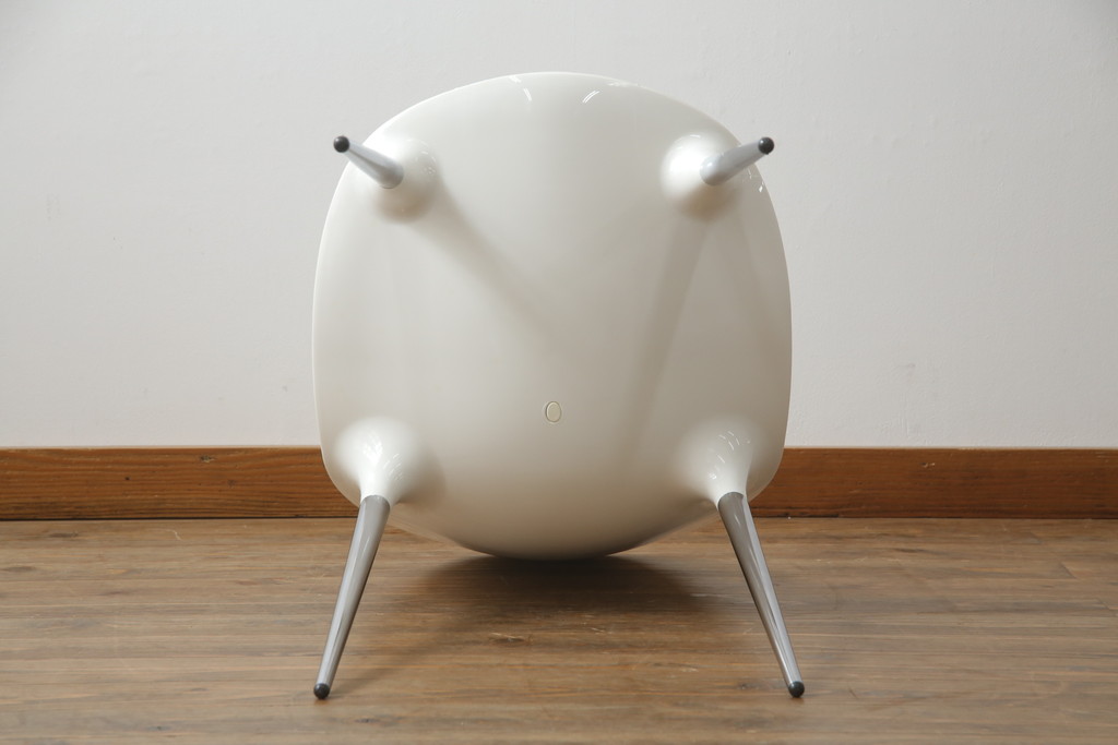 中古　美品　Cassinaixc.(カッシーナイクスシー)　Philippe Starck(フィリップ・スタルク)　245　CAPRICE(カプリス)　丸みのあるボディと華奢な脚のバランスが美しいアームレスチェア(ダイニングチェア、椅子、イス)(定価約17万円)(R-060975)
