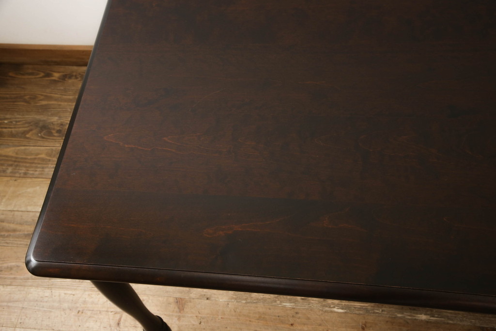 中古　北海道民芸家具　細身の脚が上品な印象を高めるダイニングテーブル(4人掛け、食卓)(R-060094)