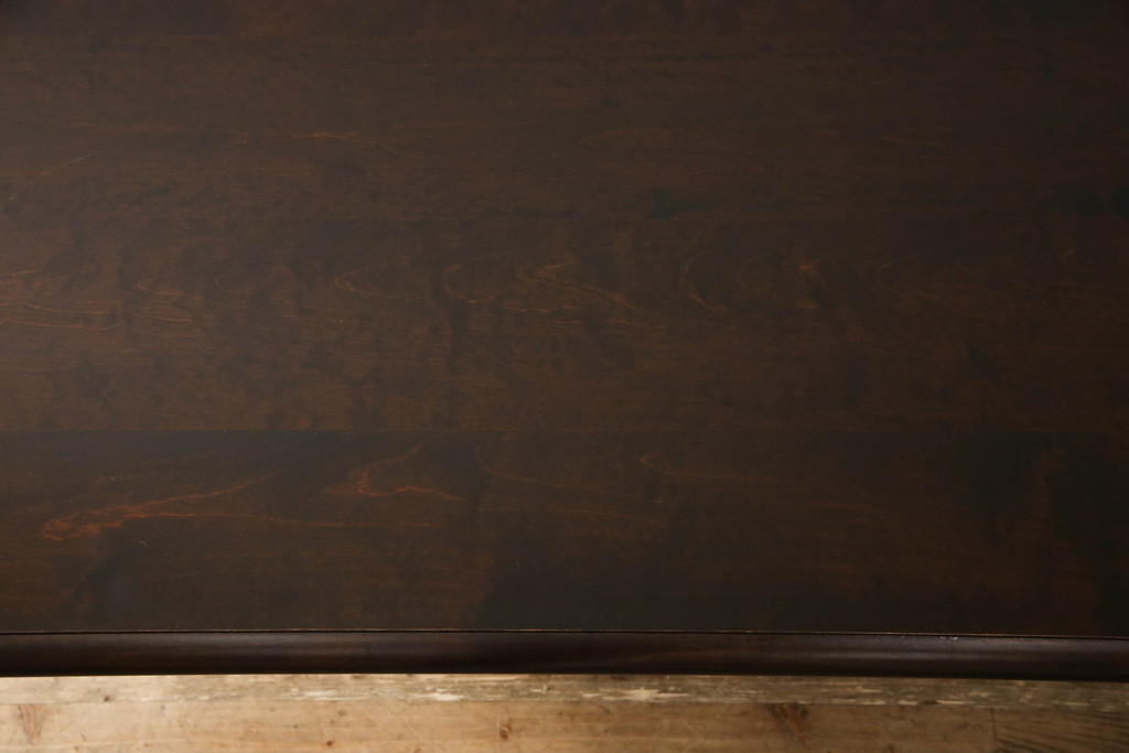 中古　北海道民芸家具　細身の脚が上品な印象を高めるダイニングテーブル(4人掛け、食卓)(R-060094)