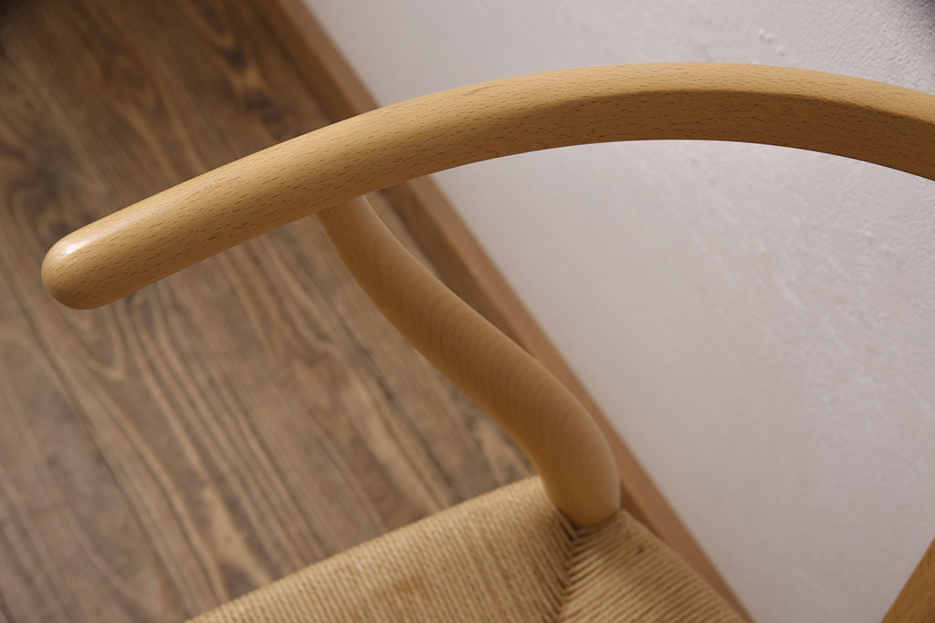 中古　北欧家具　デンマーク　ビーチ材　CARL HANSEN & SON(カール・ハンセン&サン) CH24 Yチェア ナチュラルスタイルの空間づくりにおすすめのペーパーコードダイニングチェア(アームチェア)(R-054168)
