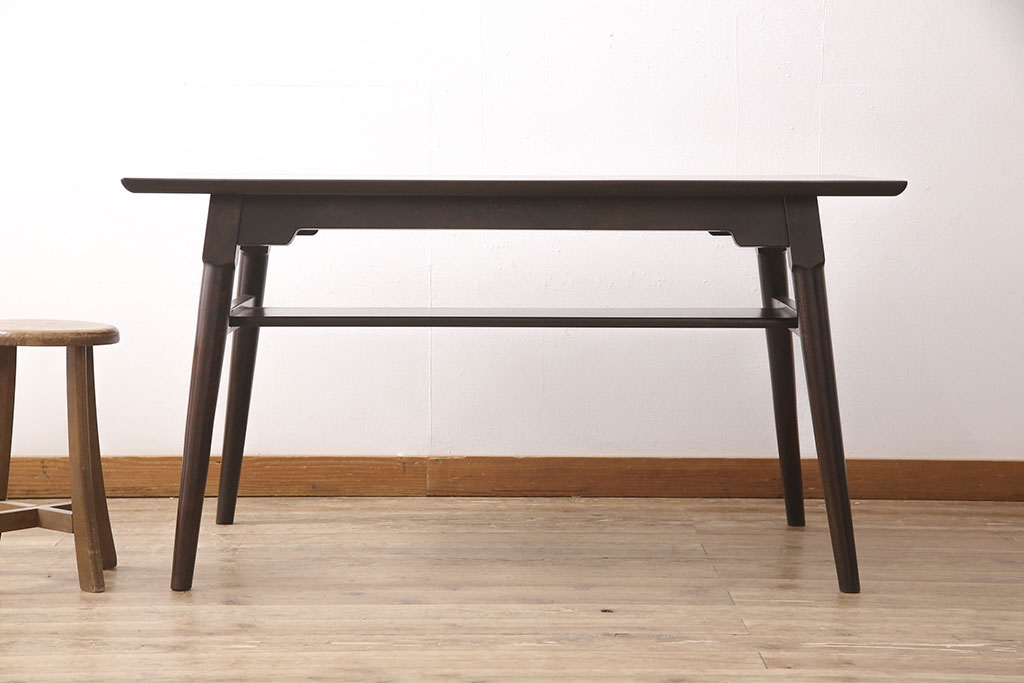 ビンテージ家具　松本民芸家具　洗練された佇まいが魅力の棚付きダイニングテーブル(食卓、2人掛け、ヴィンテージ)(R-053210)