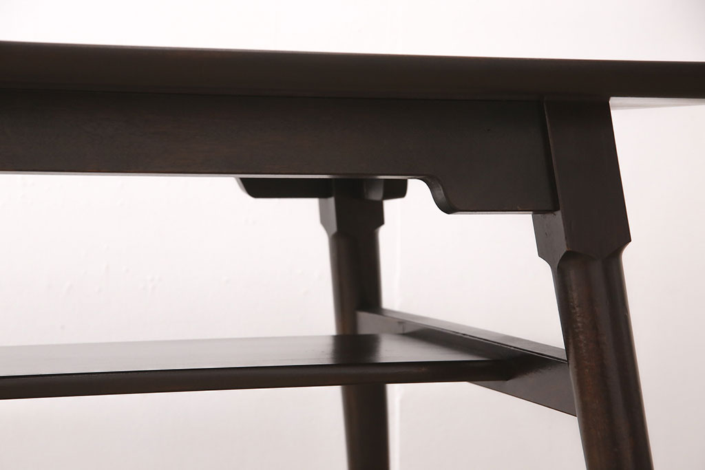 ビンテージ家具　松本民芸家具　洗練された佇まいが魅力の棚付きダイニングテーブル(食卓、2人掛け、ヴィンテージ)(R-053210)
