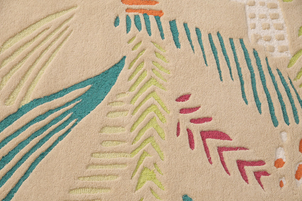 未使用展示品　ligne roset(リーン・ロゼ)　JUNGLE　ハンドメイド　カラフルなヤシの木と葉をモチーフとしたデザインがお洒落なウール製ラグマット(リーンロゼ、絨毯、カーペット)(定価約32万円)(R-050749)