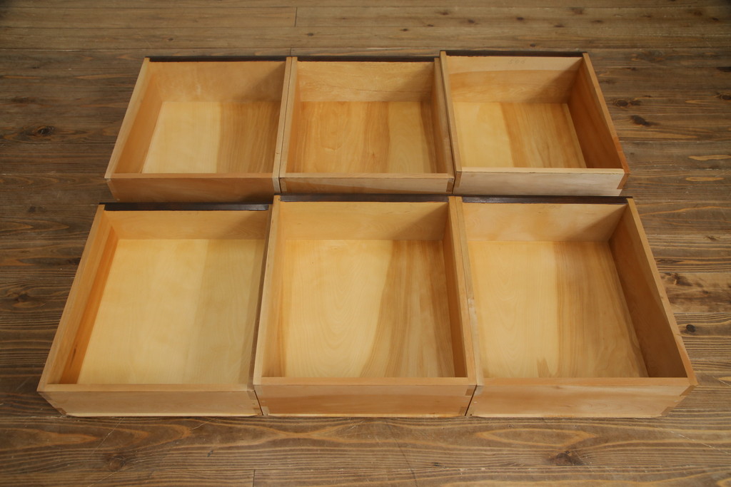 中古　美品　松本民芸家具　シンプルな作りで合わせやすいD型小物整理箪笥(縦型チェスト、引き出し、収納タンス)(定価約27万円)(R-075614)