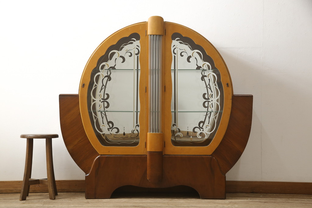 イギリスアンティーク　希少なデザインが個性的で面白いキャビネット(飾り棚、収納棚、サイドボード)(R-055637)