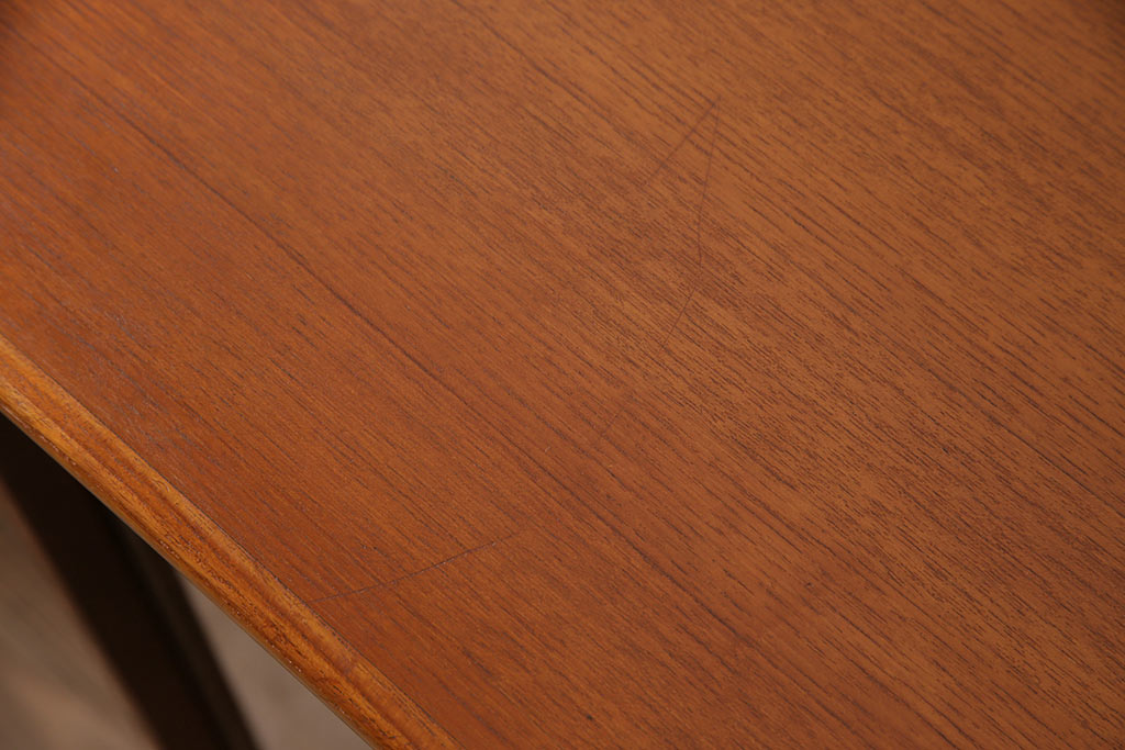 和製ヴィンテージ　日田工芸　温かみのある木肌が魅力のチーク材製キャビネット(収納棚、飾り棚、ビンテージ)(R-049023)