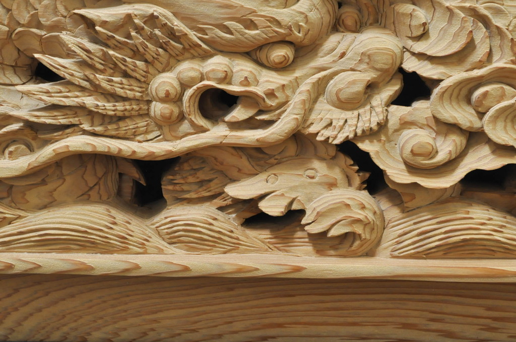ビンテージ建具　杉(スギ)材　躍動感ある龍(竜)が見事な両面彫刻欄間2枚セット(明かり取り、明り取り、ヴィンテージ)(R-076362)