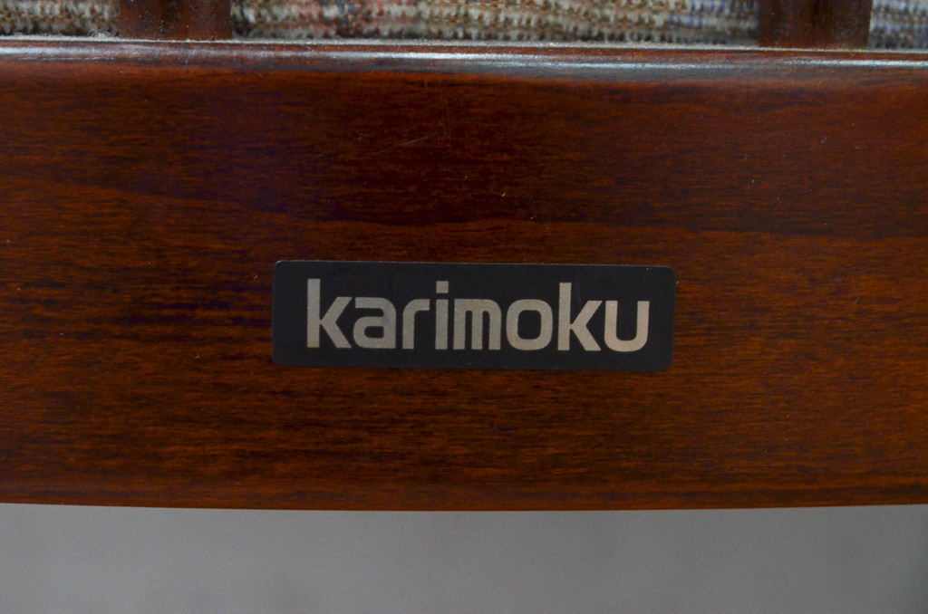 中古　カリモク家具(karimoku)　ゆったりと座れるキャスター付きダイニングアームチェア2脚セット(ダイニングチェア、ラウンジチェア、イス、椅子)(定価2脚で約16万円)(R-077635)