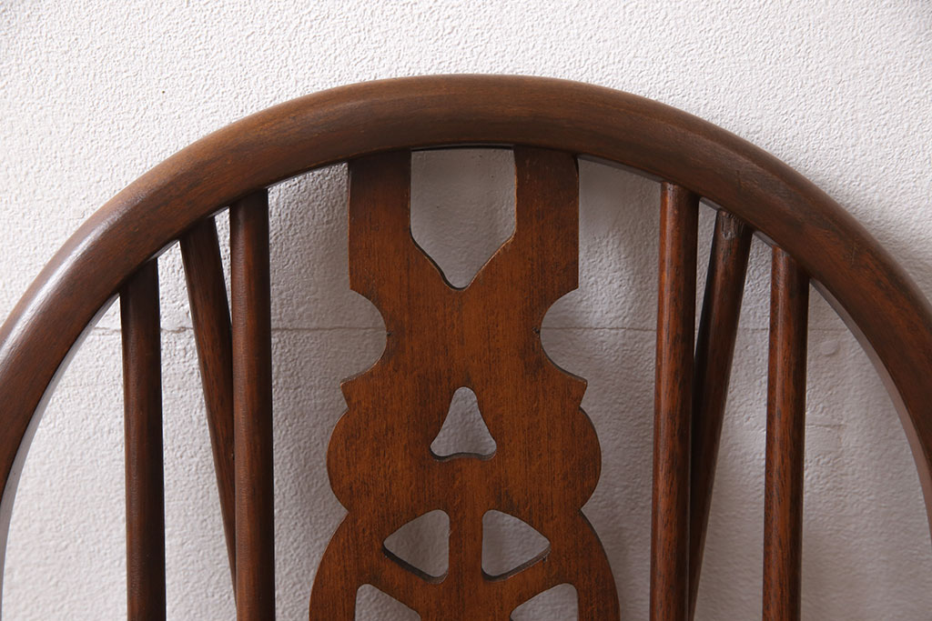 中古　美品　old charm(オールドチャーム) 　背もたれのデザインがお洒落なアクセントになるオーク材製ウィンザーチェア(イス、ダイニングチェア、椅子、ウインザーチェア)(R-054320)