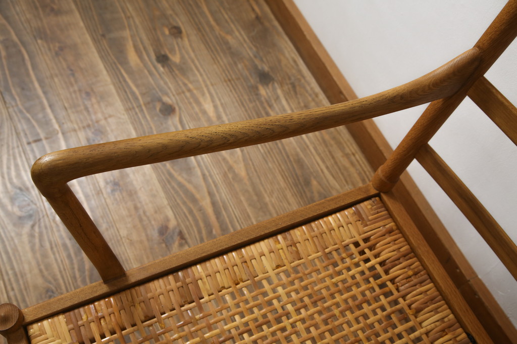 デンマークビンテージ　P.Jeppesen Mobelfabrik 　PJ Furniture(P.J.ファニチャー社)　Ole Wanscher(オーレ・ヴァンシャー) 　本革(レザー)　PJ149 Colonial Chair(コロニアルチェア)　ミッドセンチュリースタイルの空間づくりにおすすめのアームチェア(イージーチェア、1人掛けソファ、ヴィンテージ、北欧)(R-077899)