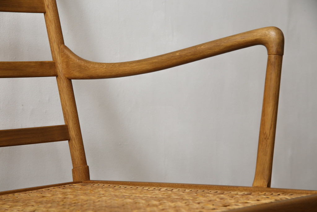 デンマークビンテージ　P.Jeppesen Mobelfabrik 　PJ Furniture(P.J.ファニチャー社)　Ole Wanscher(オーレ・ヴァンシャー) 　本革(レザー)　PJ149 Colonial Chair(コロニアルチェア)　ミッドセンチュリースタイルの空間づくりにおすすめのアームチェア(イージーチェア、1人掛けソファ、ヴィンテージ、北欧)(R-077899)