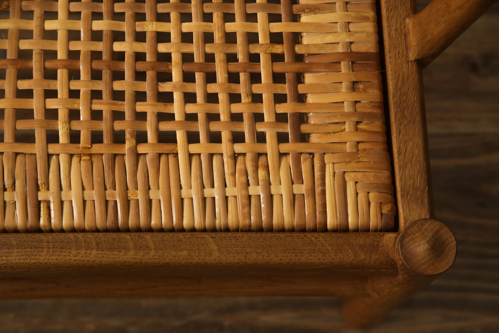 デンマークビンテージ　P.Jeppesen Mobelfabrik 　PJ Furniture(P.J.ファニチャー社)　Ole Wanscher(オーレ・ヴァンシャー) 　本革(レザー)　PJ149 Colonial Chair(コロニアルチェア)　ミッドセンチュリースタイルの空間づくりにおすすめのアームチェア(イージーチェア、1人掛けソファ、ヴィンテージ、北欧)(R-077899)