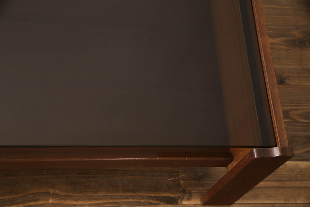 和製ビンテージ　日田工芸　チーク材　スモークがかったガラス天板がおしゃれなセンターテーブル(リビングテーブル、ローテーブル、ヴィンテージ)(R-065808)