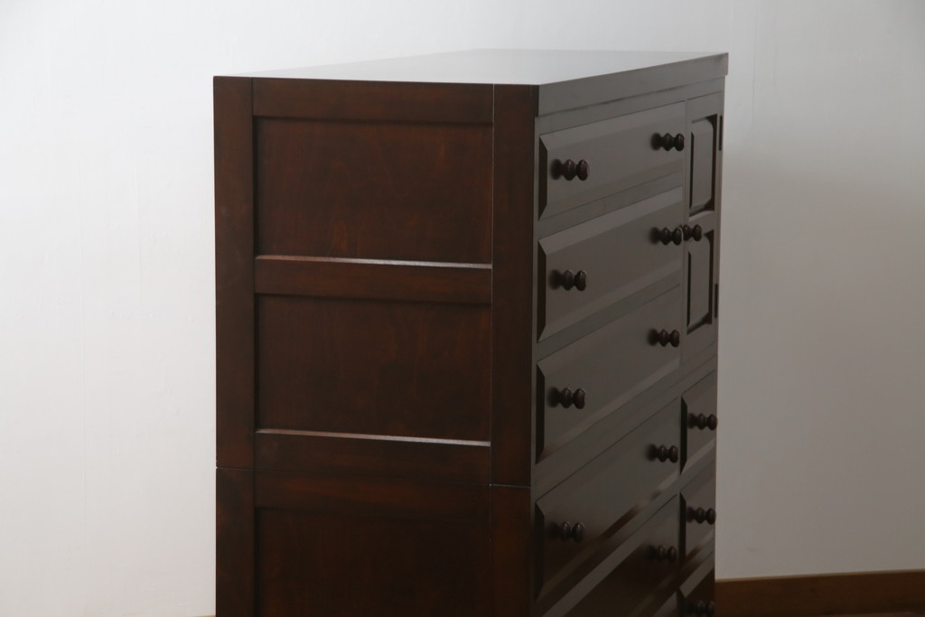 中古　美品　松本民芸家具　シックな佇まいが上質な空間づくりにぴったりなD型和タンス(引き出し、チェスト、整理箪笥)(定価約67万円)(R-060401)
