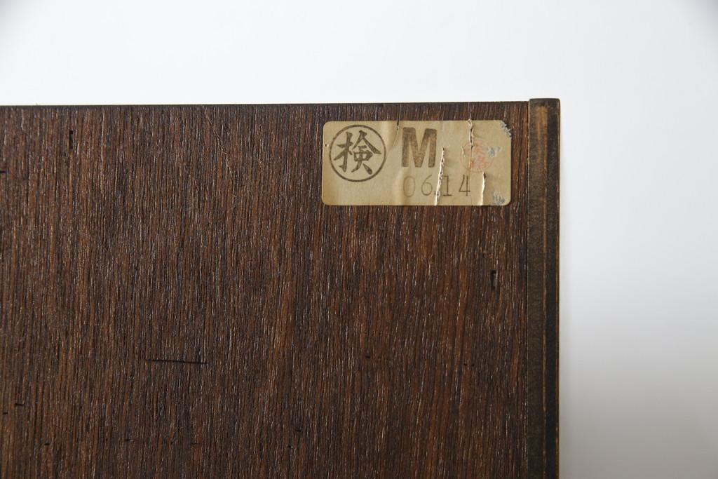 中古　三越家具(現カントリーハウス)　Brugge(ブルージュ)　ステンドグラスが上品な雰囲気を醸し出すキャビネット(収納棚、戸棚、飾り棚、本箱、ブックケース)(R-064227)