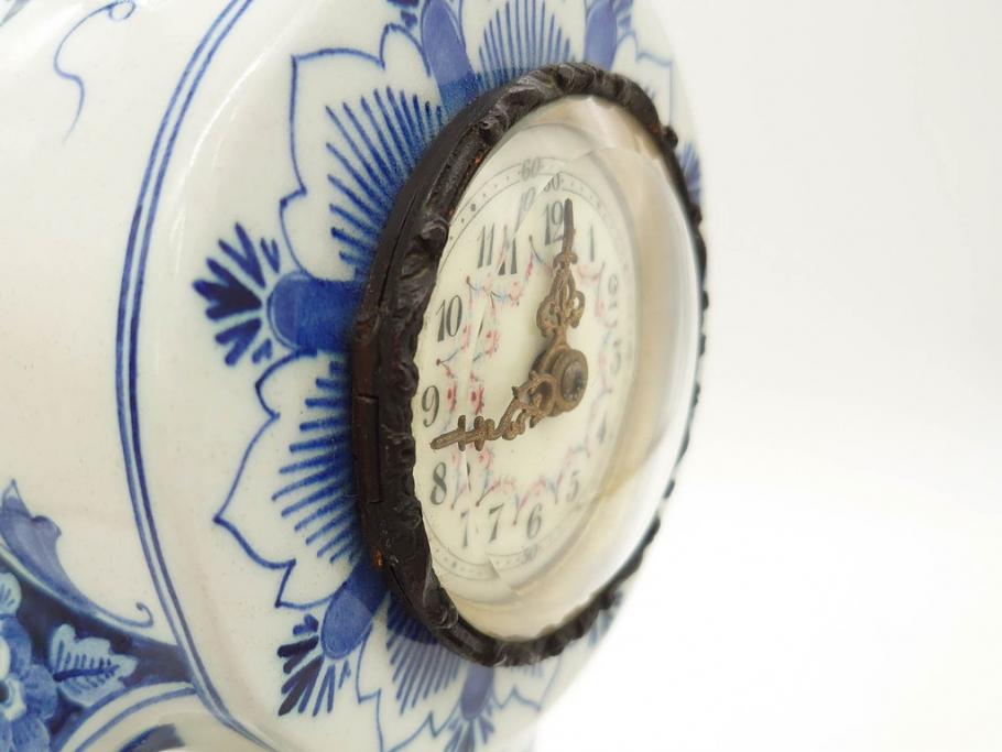 ジャンク品　ビンテージ　オランダ　DELFT(デルフト)　ブルーハンドペイント　細かな染付に匠の技が光る置時計(風車、花、フラワー、草花、風景、ヴィンテージ、陶器)(R-078694)