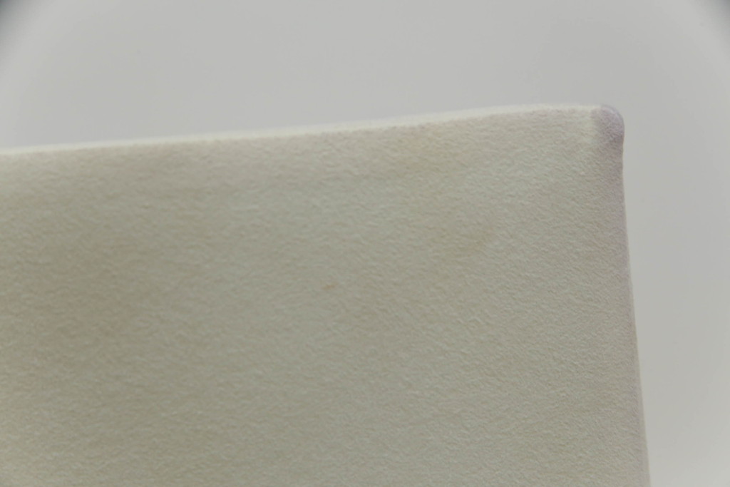中古　短期展示品　Cassinaixc.(カッシーナイクスシー)　IXC. R&D(イクスシー.R&D)　LINE(ライン)　ウルトラスエード(ULTRASUEDE)　Eランク　シンプルですっきりとした佇まいが魅力のダイニングチェア(椅子、イス、アームレスチェア、店舗什器)(定価約7万7千円)(R-072573)