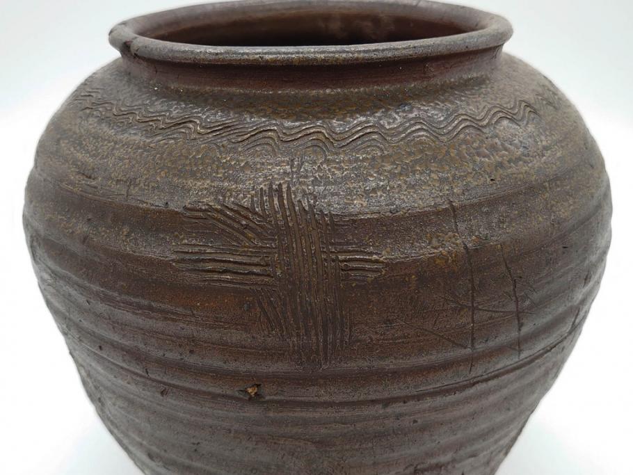 室町時代 古備前焼 波状文 高さ 約23cm 素朴な味わいがある壺 室町時代 古備前焼 波状文 高さ 約23cm 素朴な味わいがある壺