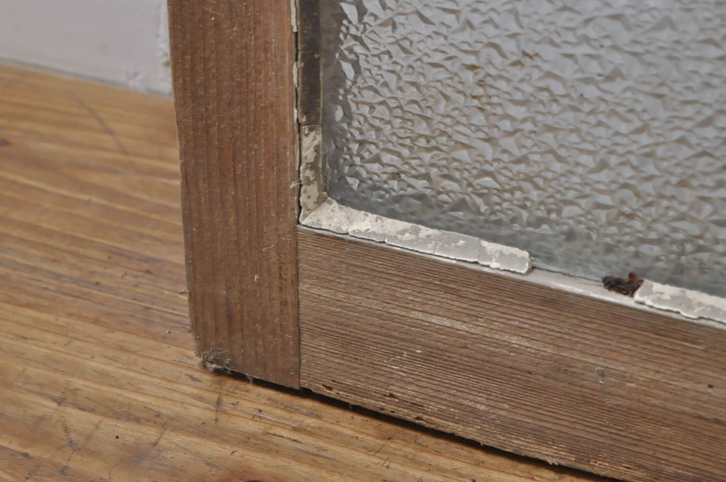 アンティーク建具　レトロ空間におすすめな縦格子のガラス窓3枚セット(引き戸、ガラス戸)(R-076592)