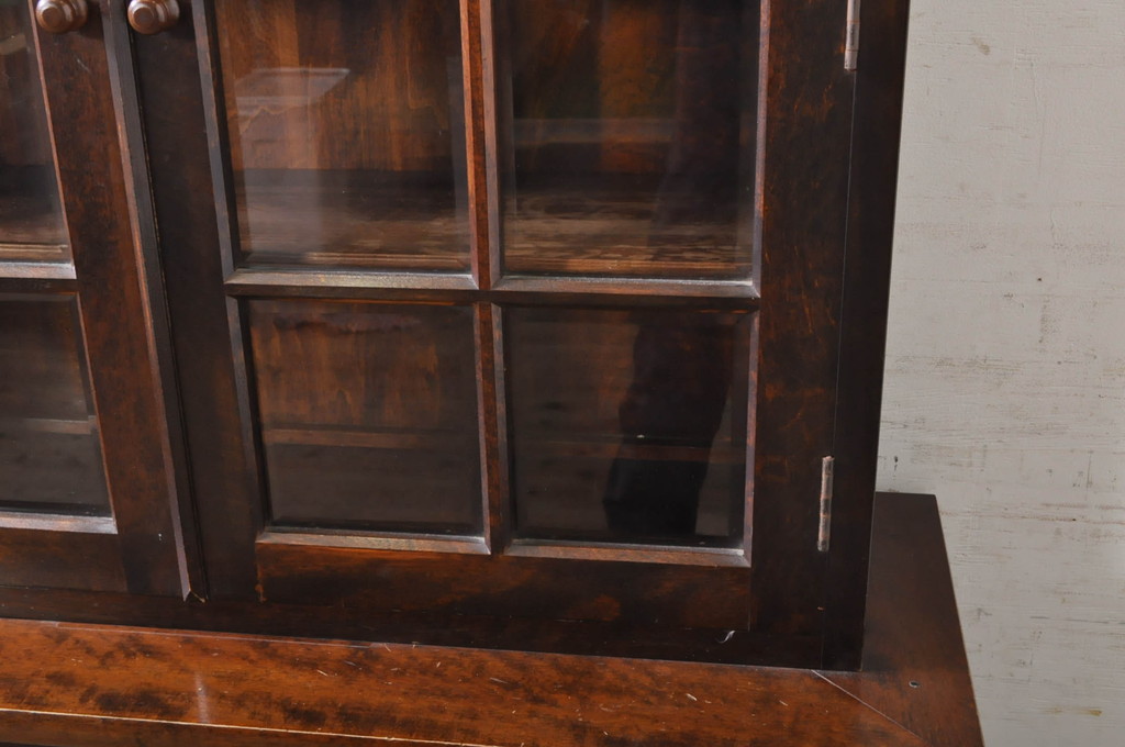 中古　松本民芸家具　品の良さを感じさせるシックな佇まいのA型食器棚(キャビネット、収納棚、戸棚)(定価約55万円)(R-068812)