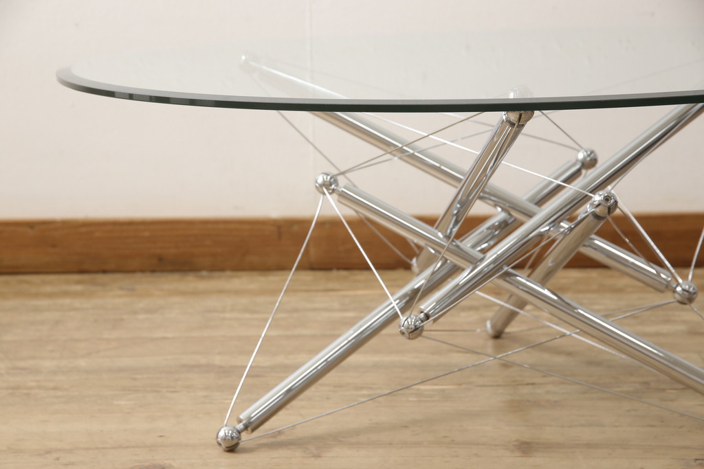 中古　Cassina(カッシーナ)　713　スタイリッシュなデザインがワンランク上の暮らしを演出するローテーブル(センターテーブル、カクテルテーブル、カフェテーブル、コーヒーテーブル、ラウンドテーブル、ガラス)(定価約46万円)(R-064037)