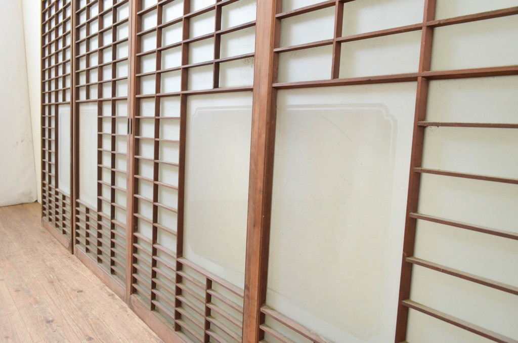 アンティーク建具　風情のある佇まいが魅力的な格子入り幅狭ガラス戸4枚セット(窓、引き戸、格子戸)(R-069662)