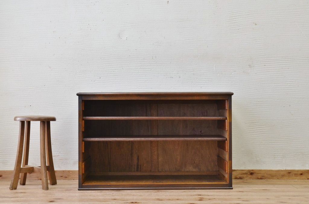 アンティーク家具　古い木のシンプルな飾り棚(ローボード)