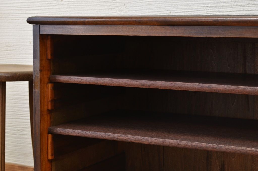 アンティーク家具　古い木のシンプルな飾り棚(ローボード)